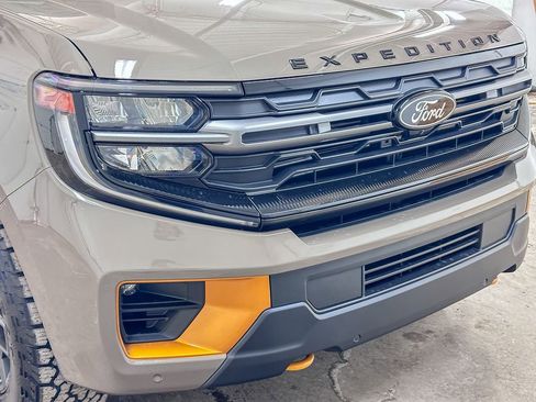 New 2026 Ford Expedition Tremor image 12