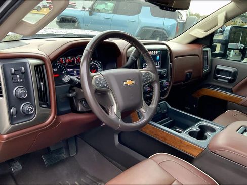 Used 2018 Chevrolet Silverado 3500 High Country w/ Duramax Plus Package image 17