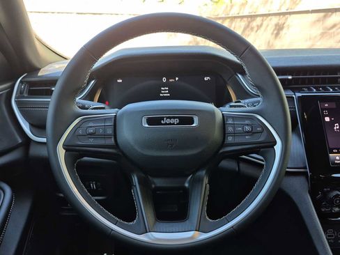 Used 2025 Jeep Grand Cherokee L Laredo w/ Trailer Tow Package AWD/4WD image 19
