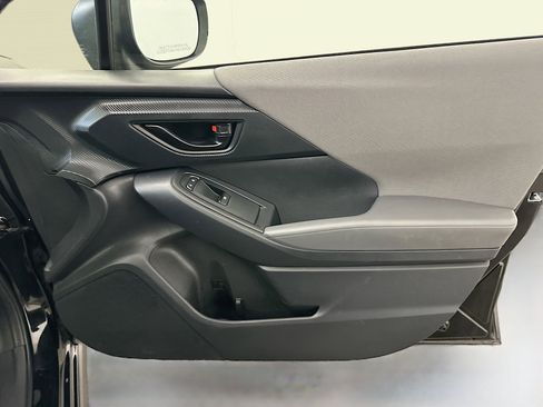 Used 2024 Subaru Crosstrek 2.0i image 32