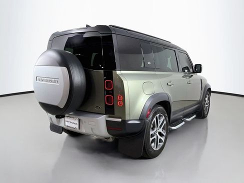 Used 2022 Land Rover Defender 110 S AWD/4WD image 5