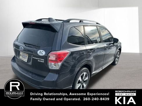 Used 2017 Subaru Forester 2.5i Premium w/ All-Weather Package image 4