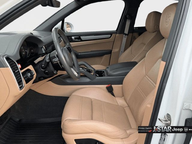 Used 2023 Porsche Cayenne Platinum Edition AWD/4WD image 10
