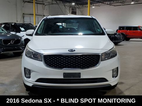 Used 2016 Kia Sedona SX FWD image 2