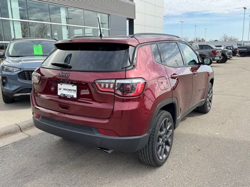 Used 2021 Jeep Compass Latitude AWD/4WD image 36