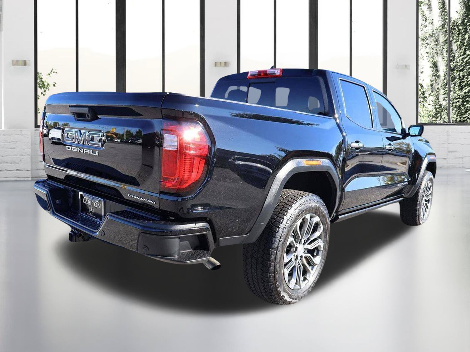 Used 2023 GMC Canyon Denali w/ Denali Black Edition AWD/4WD image 6