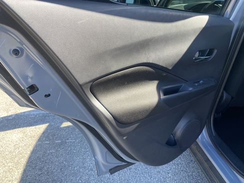 Used 2024 Nissan Kicks SV FWD image 16