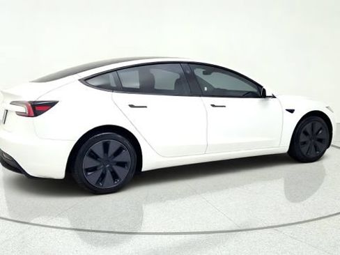 Used 2025 Tesla Model 3 RWD image 9