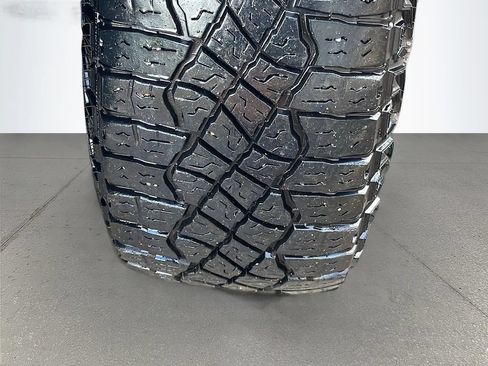 Used 2023 Ford F150 Lariat AWD/4WD image 40