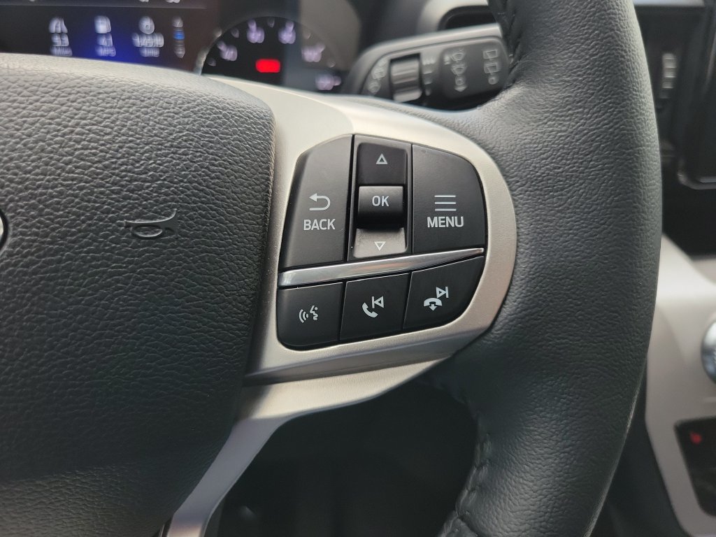 Used 2024 Ford Explorer XLT RWD image 22