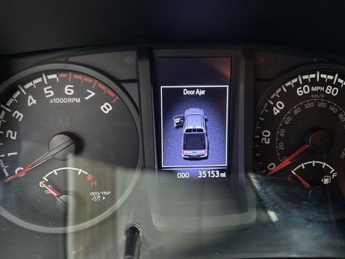 Used 2019 Toyota Tacoma SR w/ SR Convenience Package image 14