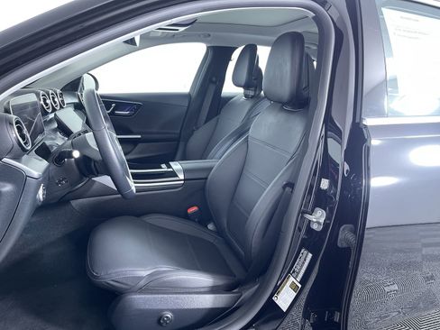Used 2025 Mercedes-Benz C 300 4MATIC Sedan image 17