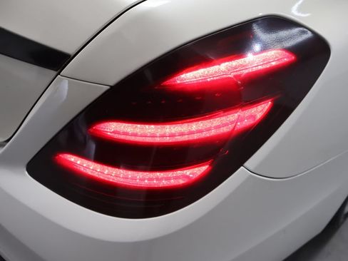 Used 2019 Mercedes-Benz S 450 Sedan image 31