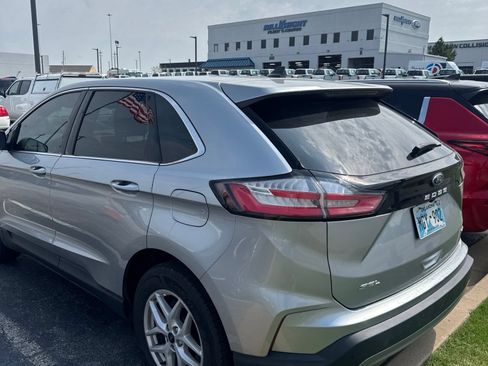Used 2023 Ford Edge SEL w/ Convenience Package AWD/4WD image 4