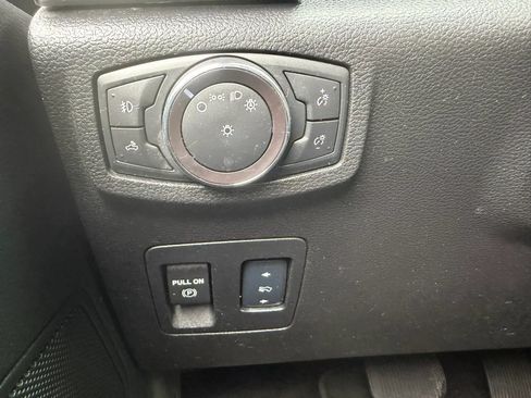 Used 2018 Ford F150 XLT w/ Equipment Group 302A Luxury AWD/4WD image 18