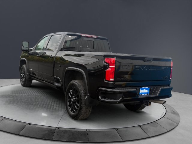 Used 2025 Chevrolet Silverado 3500 High Country w/ High Country Premium Package AWD/4WD image 3