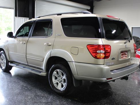 Used 2002 Toyota Sequoia SR5 image 5