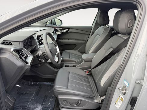 Certified 2025 Audi Q4 e-tron Premium w/ Convenience Package image 10
