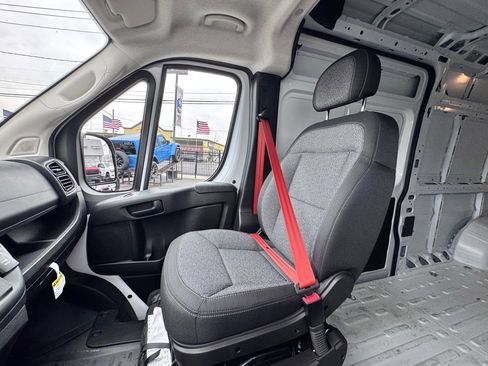 Used 2025 RAM ProMaster 2500 w/ Safety Group image 18
