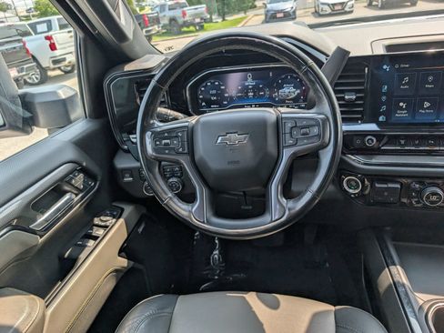 Used 2024 Chevrolet Silverado 2500 ZR2 w/ Technology Package AWD/4WD image 19