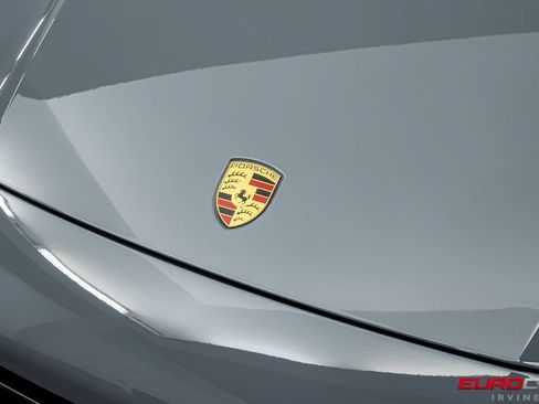 Used 2022 Porsche Cayenne Turbo GT AWD/4WD image 9
