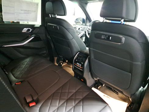 New 2026 BMW X5 xDrive40i w/ M Sport Package image 11