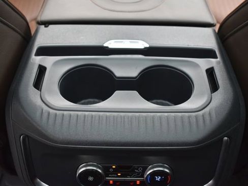 Used 2025 Ford Expedition King Ranch image 42