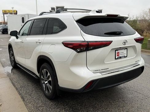 Certified 2020 Toyota Highlander XLE image 48