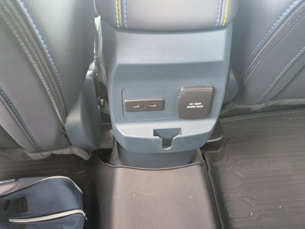 Used 2025 Ford Maverick Lobo AWD/4WD image 14