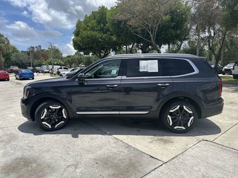 Used 2025 Kia Telluride S AWD/4WD image 14