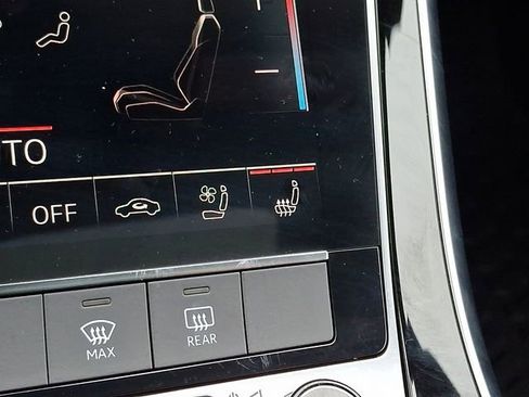 Used 2020 Audi Q8 Premium Plus w/ Premium Plus Package image 25