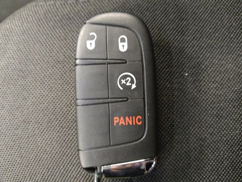 Used 2019 Ford Fusion SE image 32