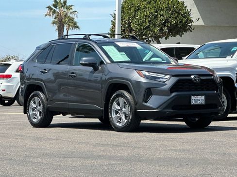 Used 2025 Toyota RAV4 LE AWD/4WD image 8