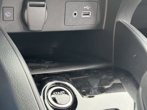 New 2025 Nissan Versa SV w/ Trunk Package image 32