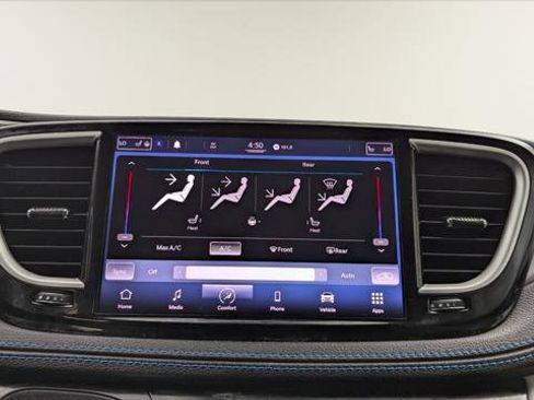 Used 2021 Chrysler Pacifica Touring-L image 27