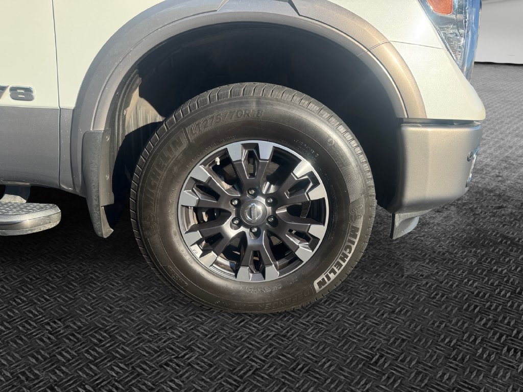 Used 2019 Nissan Titan Platinum Reserve w/ Platinum Utility Package AWD/4WD image 11
