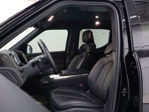 Used 2022 Rivian R1T Adventure image 13