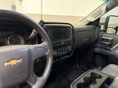 Used 2019 Chevrolet Silverado 2500 W/T w/ WT Convenience Package image 18