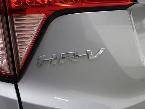 Used 2017 Honda HR-V LX image 26