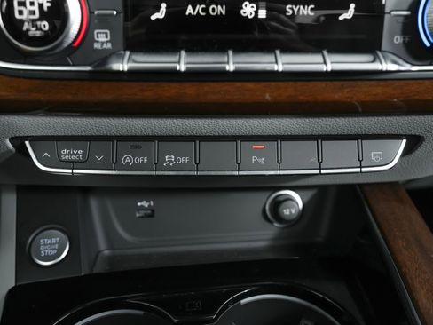 Used 2022 Audi A4 2.0T Premium w/ Convenience Package image 31