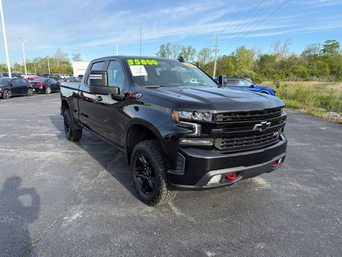 Used 2021 Chevrolet Silverado 1500 LT Trail Boss AWD/4WD image 9