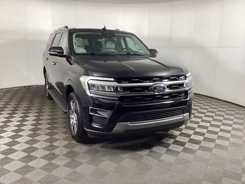 Used 2024 Ford Expedition Limited AWD/4WD image 1