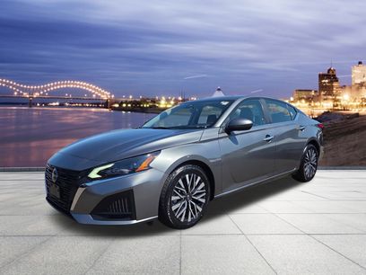 Used 2023 Nissan Altima 2.5 SV