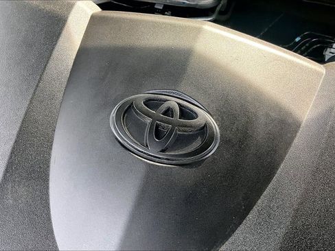 Used 2022 Toyota Camry XLE w/ Cold Weather Package FWD image 30