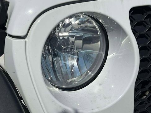 Used 2020 Jeep Gladiator Sport w/ Quick Order Package 24S image 11