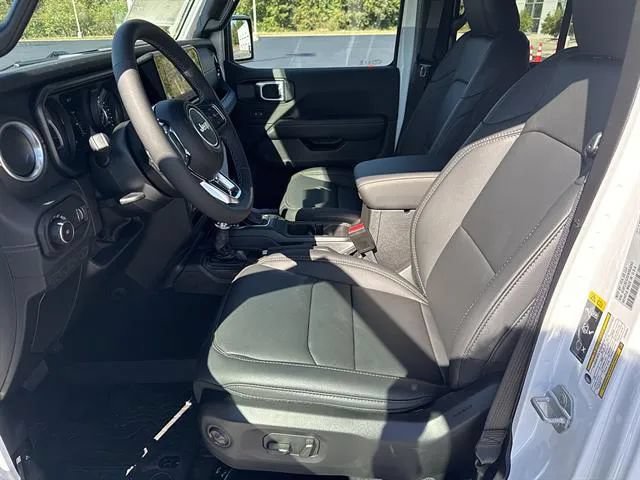 New 2027 Jeep Wrangler Unlimited Sahara AWD/4WD image 7