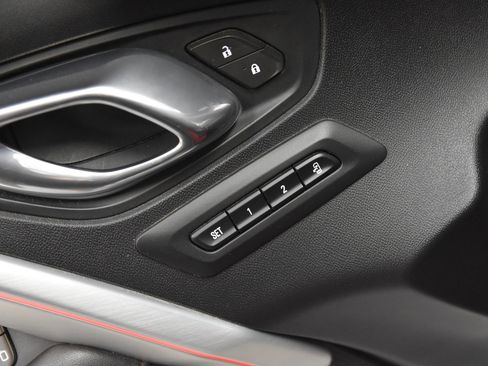 Used 2020 Chevrolet Camaro SS RWD image 16