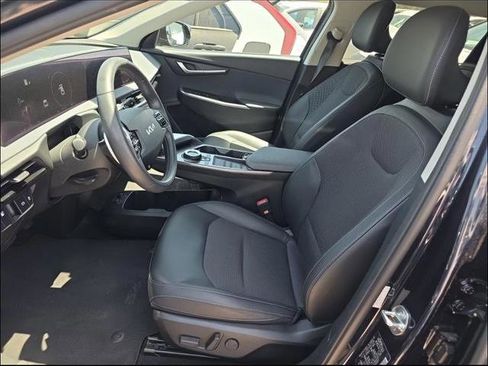 Used 2024 Kia EV6 Light RWD image 8
