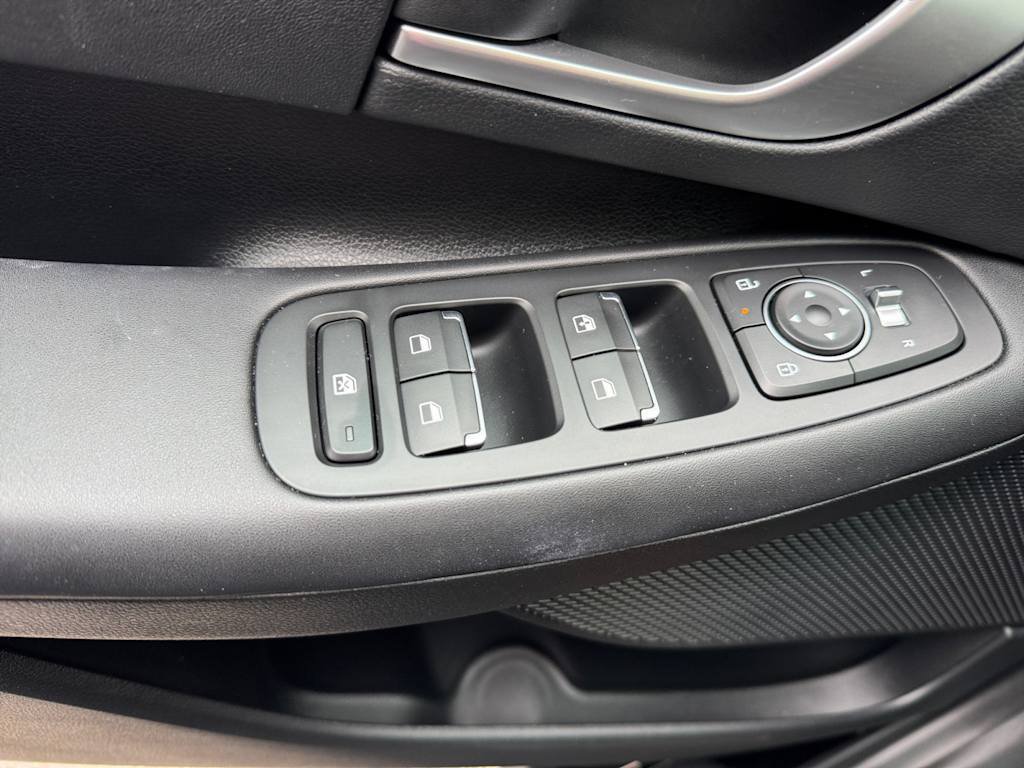 Used 2025 Hyundai Sonata SE FWD image 20