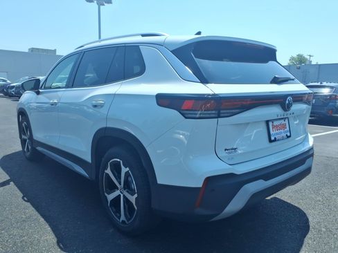 New 2026 Volkswagen Tiguan SE FWD image 3